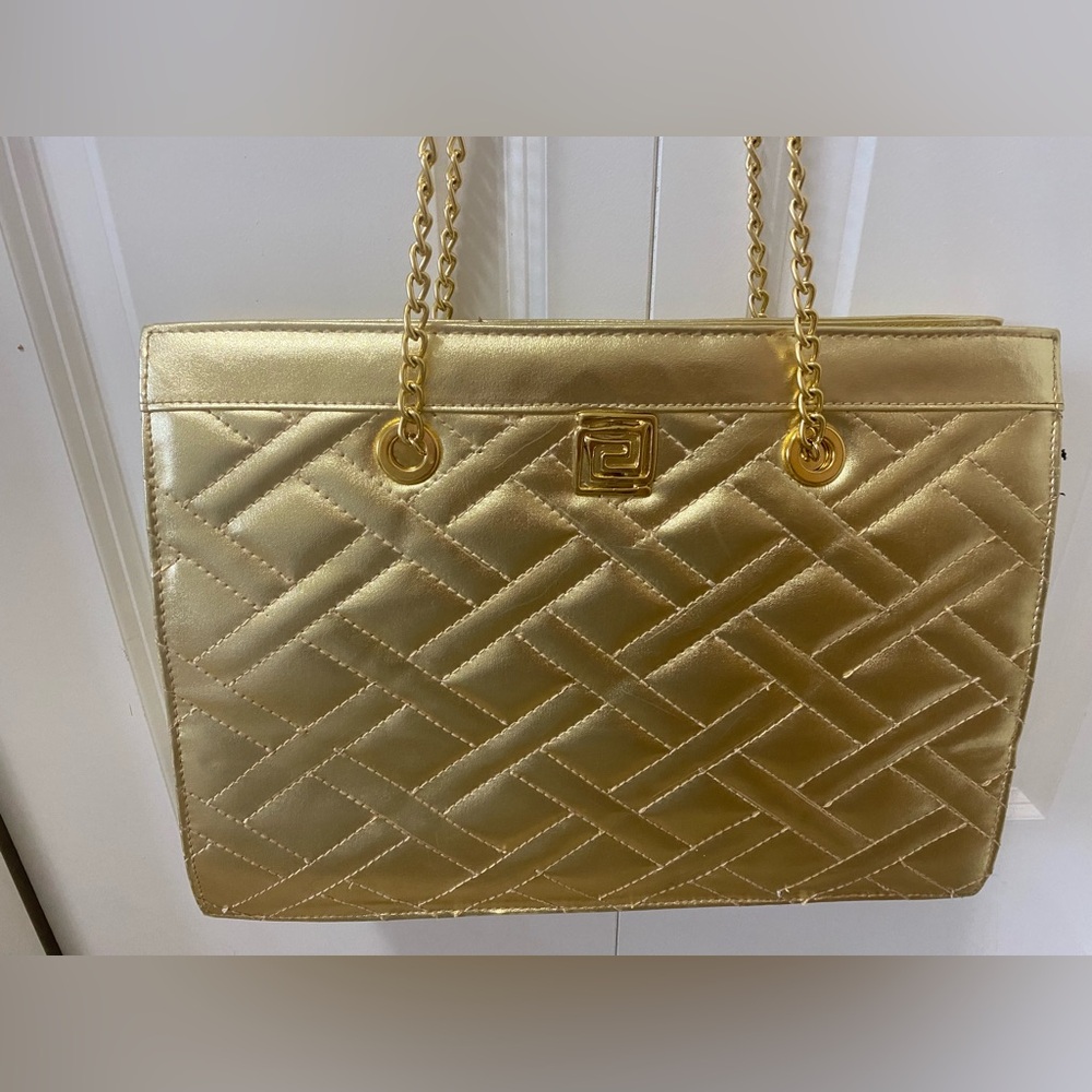 Elegant Gold Quilted Chain Shoulder Bag